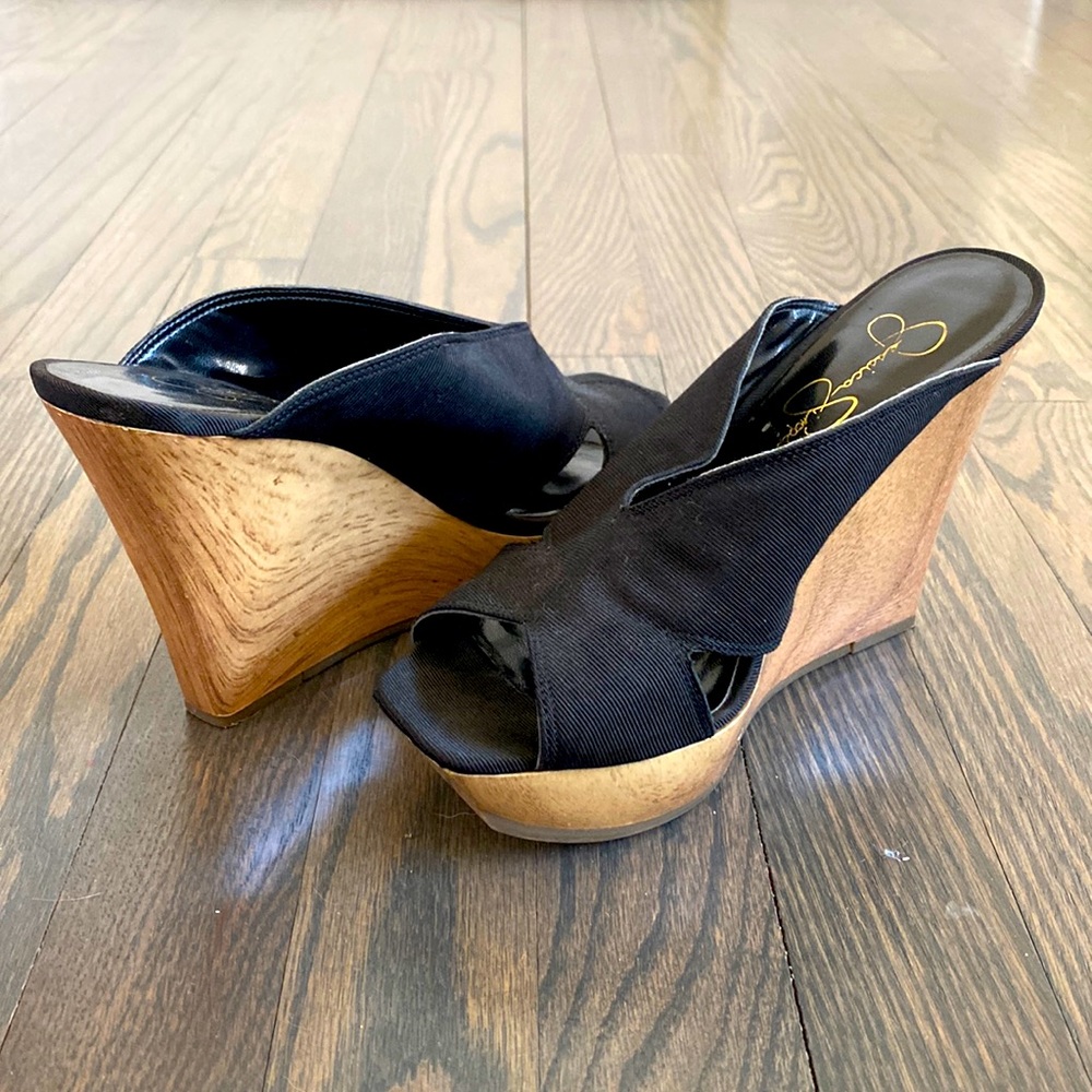 EUC- Jessica Simpson Wood Wedge (Frisco) Slip On Sandals 6